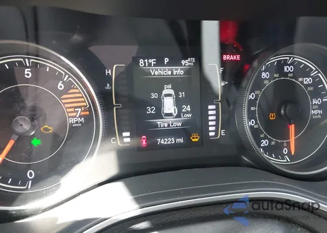 2020 Jeep Cherokee Latitude Plus Fwd z USA, uszkodzony, nr VIN 1C4PJLLB1LD556003